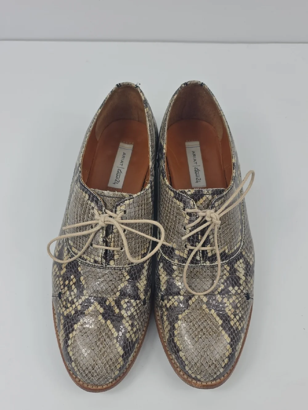 Two24 By Ariat Austen Snakeskin Women's Oxford Shoes‎ Size 8